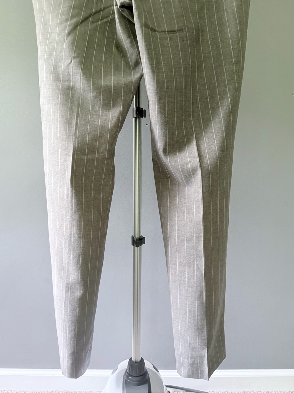 Hugo Boss Suit Set - Picture 12 of 12